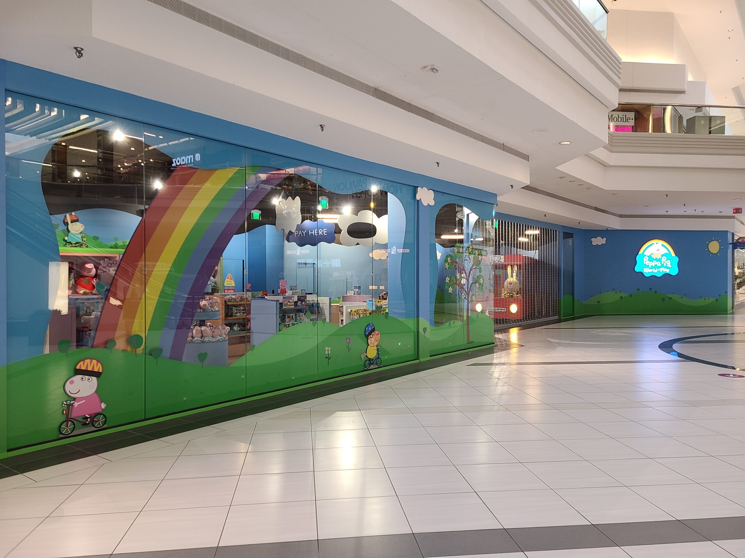 Woodfield Mall replaces Rainforest Cafe with Peppa Pig